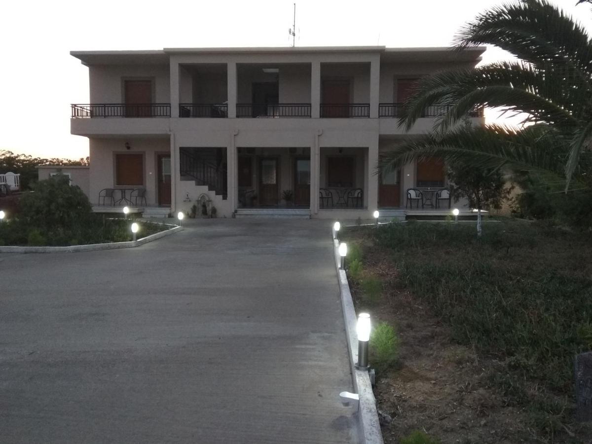 Romanon Vakis Apartments 2 מראה חיצוני תמונה