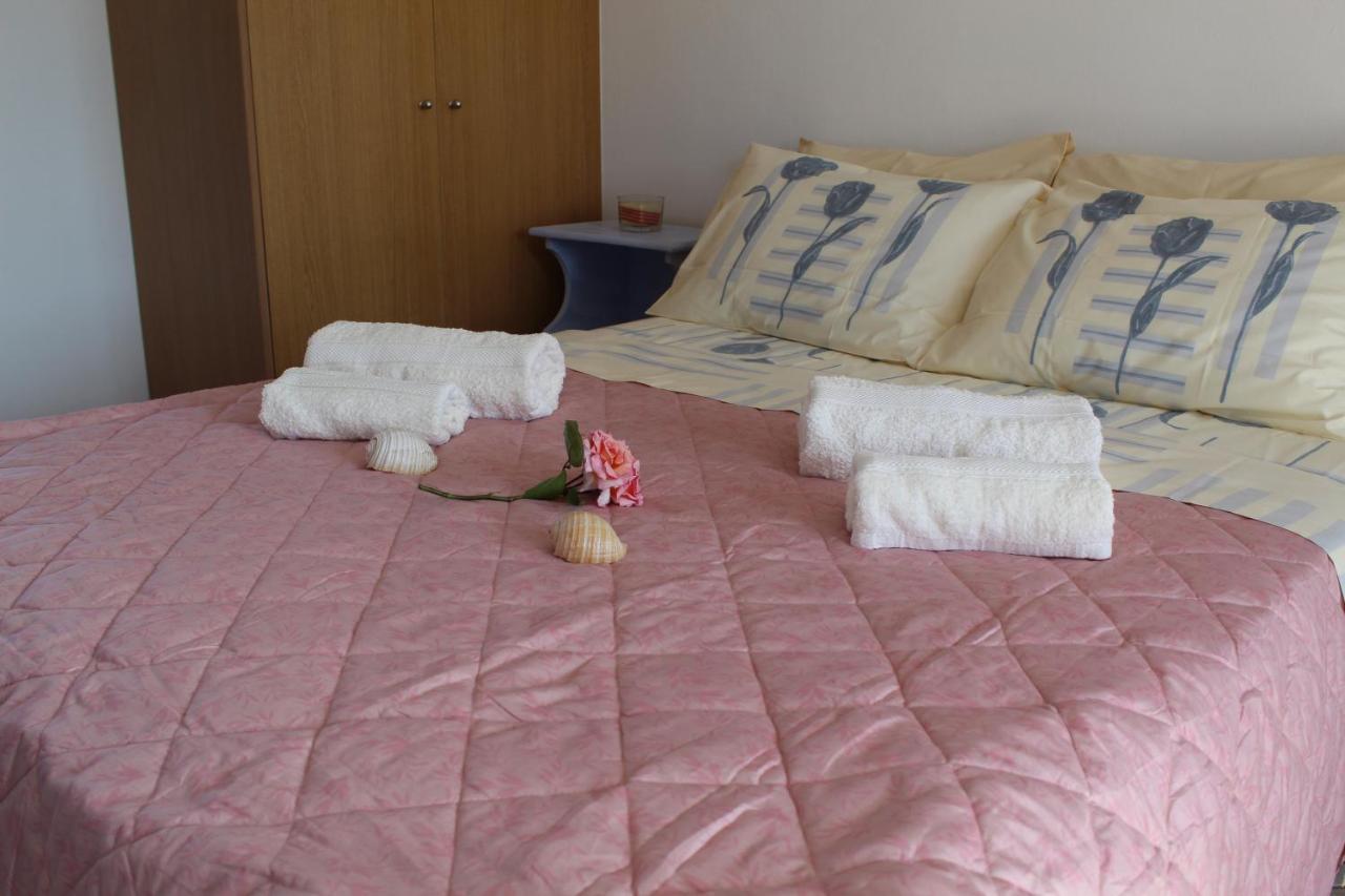 Romanon Vakis Apartments 2 מראה חיצוני תמונה